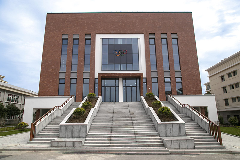 富陽鹿山中學外墻裝修展示