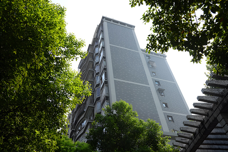 江津中學(xué)教學(xué)樓外墻側(cè)面