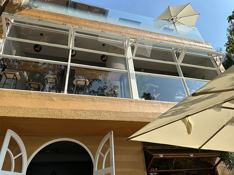 海宴村小區(qū)自建房夯土板外墻展示