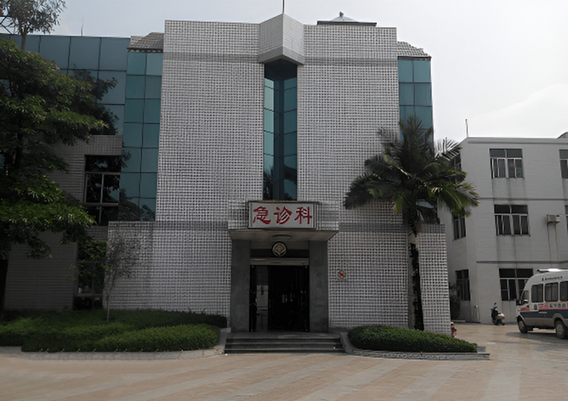 汕頭市中心醫(yī)院外墻舊改前展示